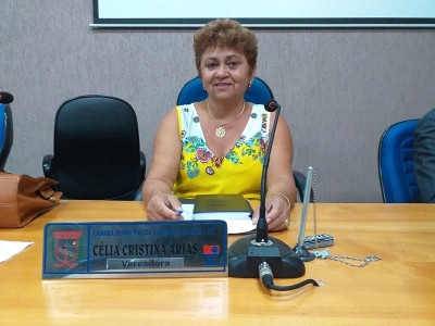 Vereadora Celinha pede ao Prefeito a contratação de mais funcionários para cuidar de crianças no Lar do Menor.