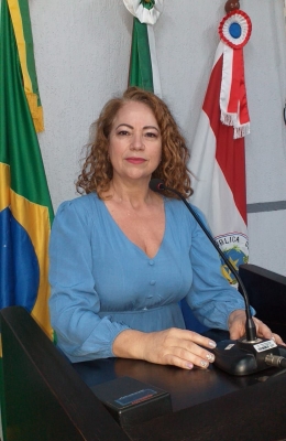 Maria Eloir pede a Secretaria de Educação que seja realizada à instalação da academia da saúde nas escolas municipais.