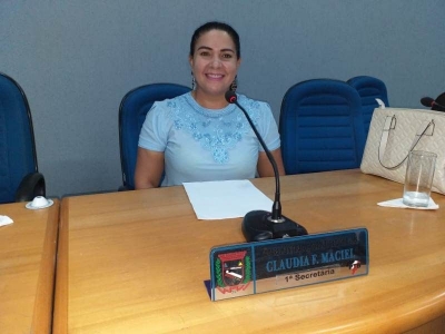 Vereadora Claudinha pede ao Prefeito que faça a contratação de mais um médico e equipe de enfermagem para atendimento no