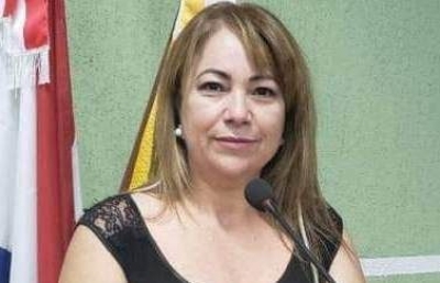 Presidente da Câmara Maria Eloir pede ao Executivo que faça a contratação de Urologista e Nutrólogo.