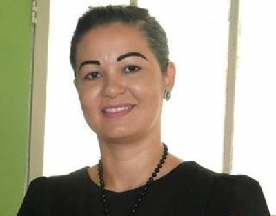 Vereadora Sebastiana Rodrigues solicita serviço de construção de uma cobertura para o CRAS.